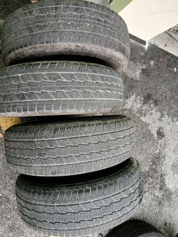 255 70 17 general grabber matching set of 4 in good condition