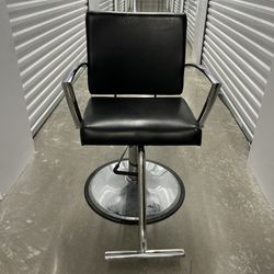 Salon Style Chair