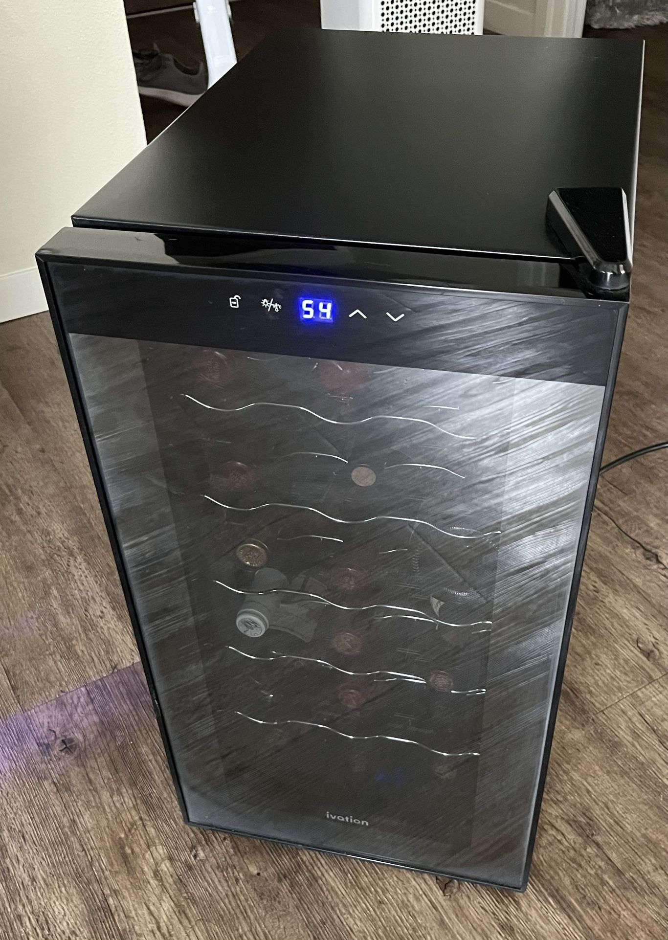 Ivation Wine Fridge 18 Bottle (Black)