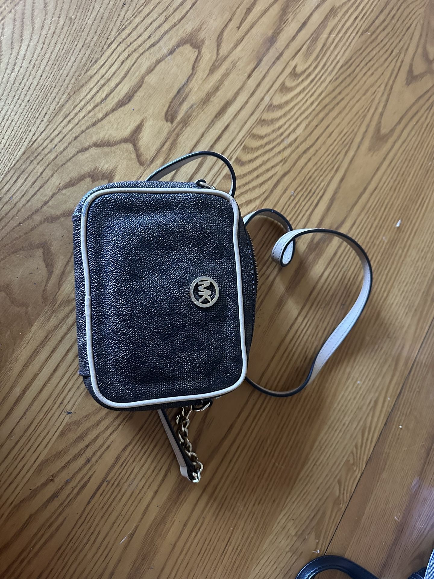 Michael Kors Hand Bag