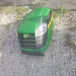 ((READ AD))((HOOD D--SERIES Johndeere)) Riding Mower 