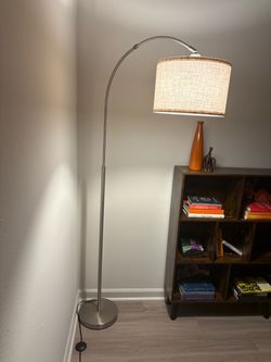 Arc floor lamp