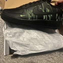 (MASA) Brand New Nike Watercats 💚🖤