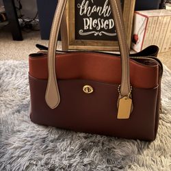 NEW-Coach Lora Carryall Whine/Red Sand/Beige Colorblock Shoulder Handbag (89086)