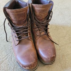 Leather Timberland Boots And Clothing 