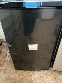 Mini refrigerator