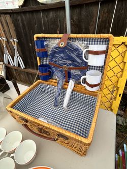 Picnic basket
