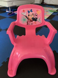 Minnie Mouse chair