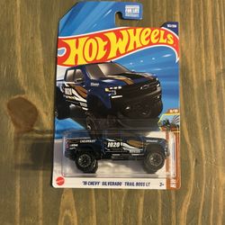 2025 Hot Wheels 19 Chevy Silverado Trail Boss Lt 