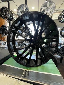 24” Verde V22 Duo Wheels  Gloss Black Finish  24x10” Rims Size - Brand New