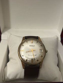 Vintage 1970s Men's Benrus Electronic Technipower Gold-Tone Watch with Date