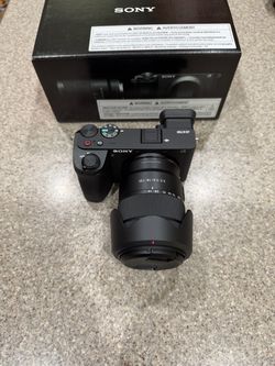 Sony A6700 + 18-135mm lens kit
