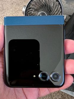 Motorola Razer 2025 For Cricket Wireless Only