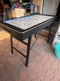 Air Hockey Table – Works Great! Good Condition