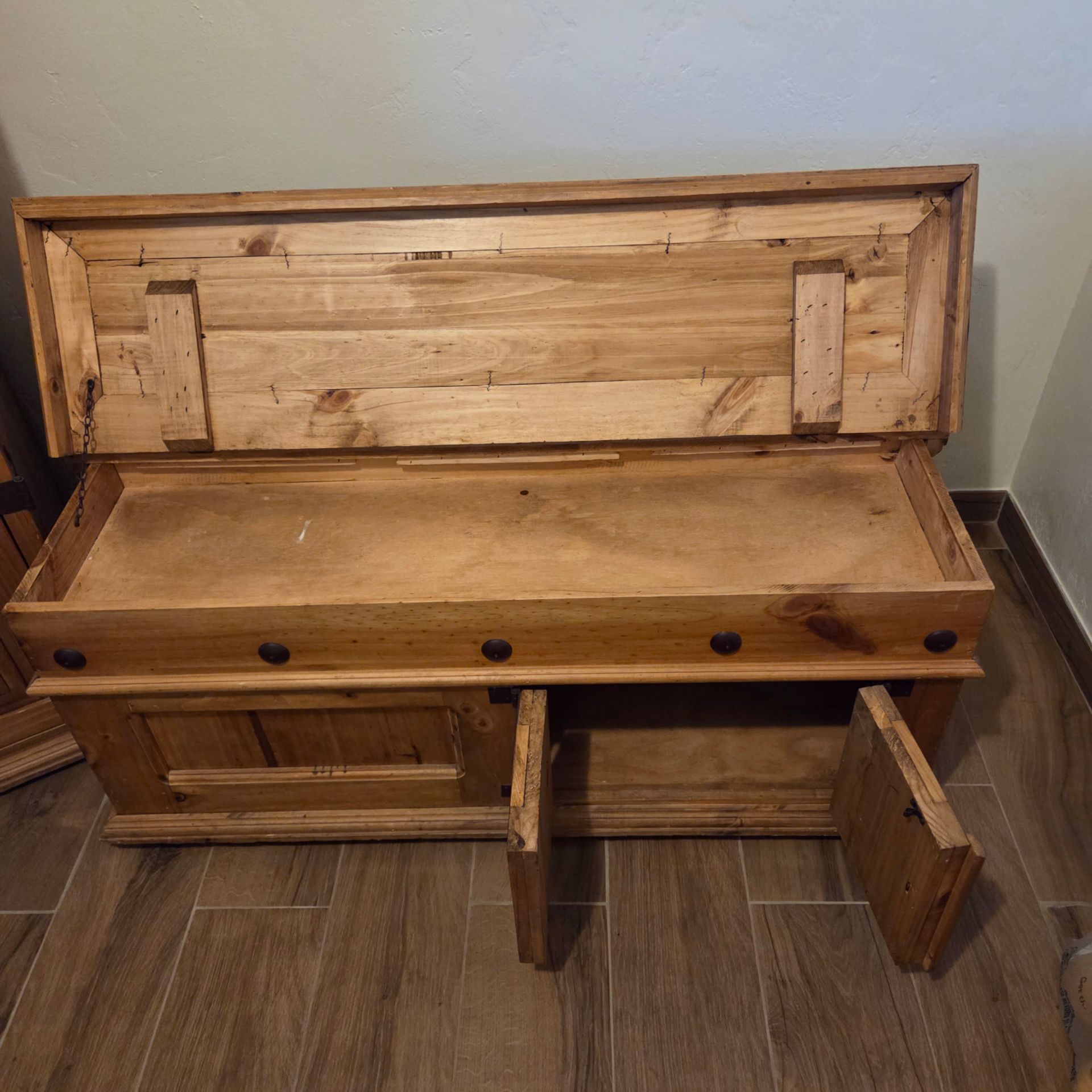RUSTICE COFFEE TABLE
