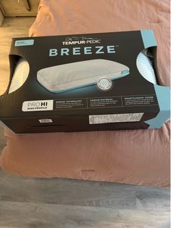 Brand new Tempur-pedic pillow