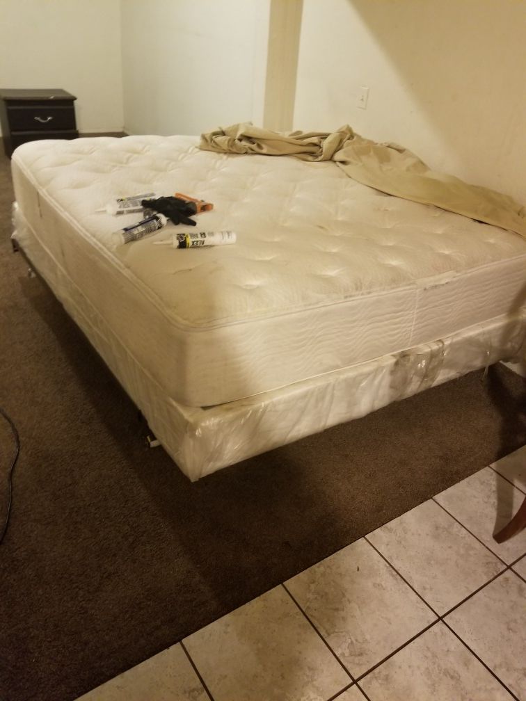 Bed, bed Frame, and mattress