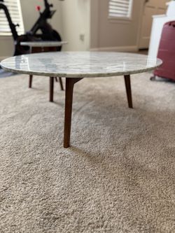 Article coffee and side table