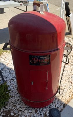 Electric smoker