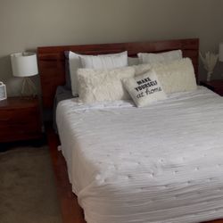 Queen size Bedroom Set