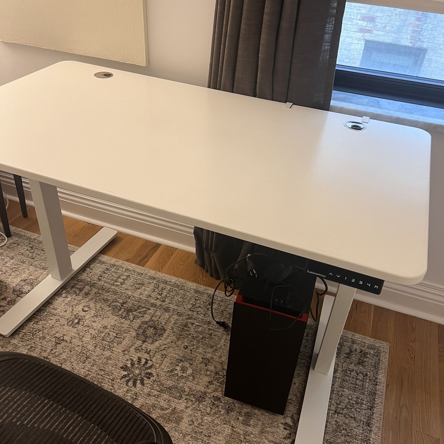 Autonomous Standing Desk