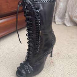 Toe Boot