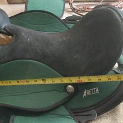 Saddle