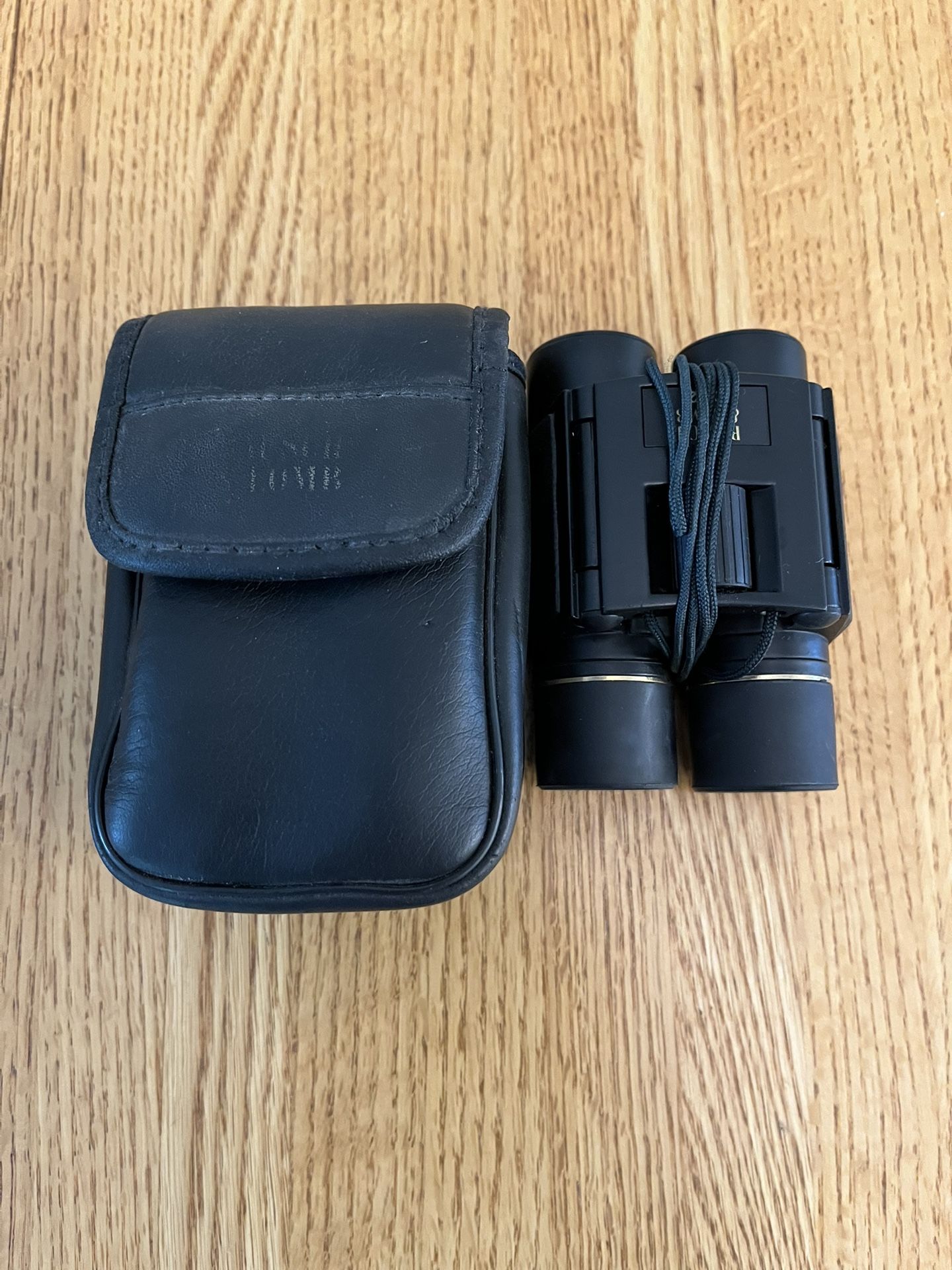 Bausch and Lomb 9x22 Binochular’s With Case