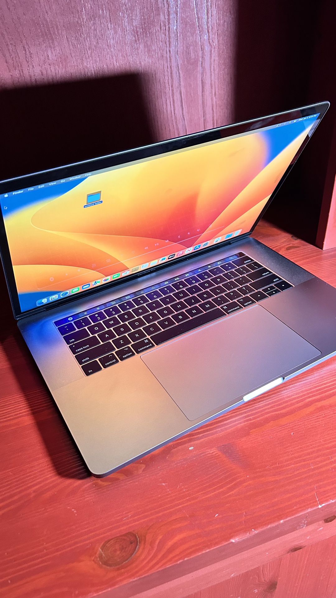 Apple MacBook Pro 15” Retina, Touch Bar, I7, 16GB RAM 512GB SSD