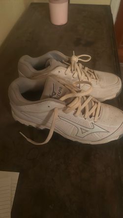 Mizuno Cleats