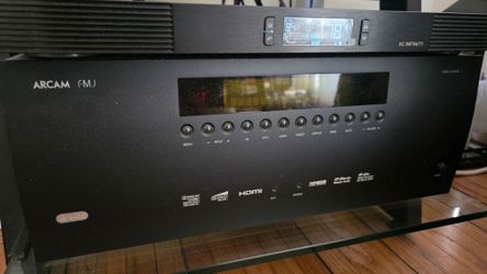 Arcam FMJ 400 7.1 AV