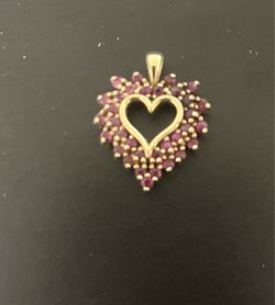 Pendant 10k gold Ruby