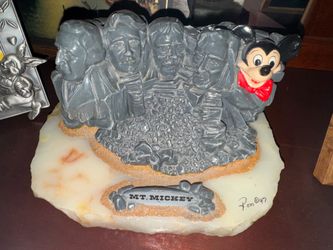 Vintage 1997 Disney “MT. MICKEY” Limited Edition Ron Lee Sculpture – #716/2750 – Rare Disneyana Collectible