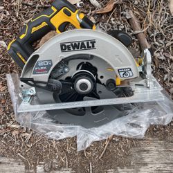 Flexvolt advantage circular Saw