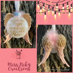 CHRISTMAS GIFTS AND CUSTOM DETAILS 