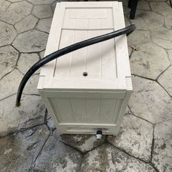 Suncast Power Wind Hose Reel Box With Hose