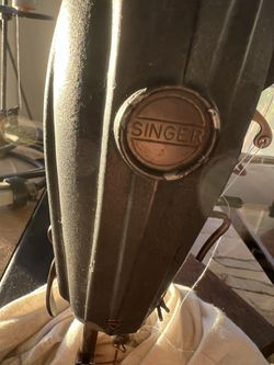 Maquina De Coser. Sewing machine