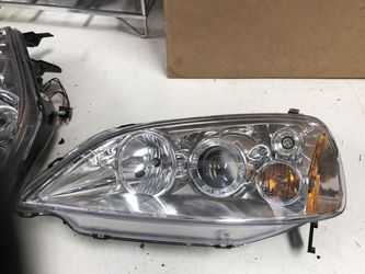01-03 Honda Civic Headlights