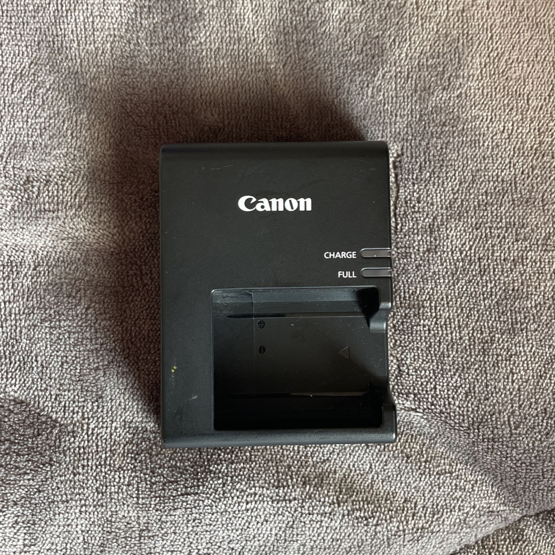 Canon LC-E10 Camera Battery Charger