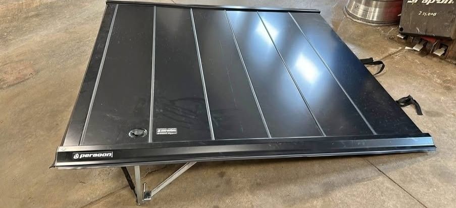 Tonneau Cover Paragon 