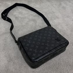 Louis Vuitton District PM Monogram Eclipse