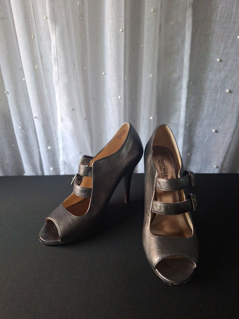 Michael Michael Kors Womens Size 8 M Silver Metallic Heels Double Buckle Pumps