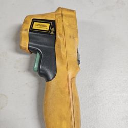 Fluke Thermometer