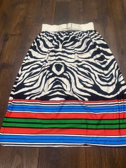 Women’s skirt size 2x by Magic #15