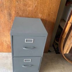 Gray 2-drawer file cabinet