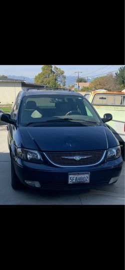 2003 Chrysler Town & Country Limited Van