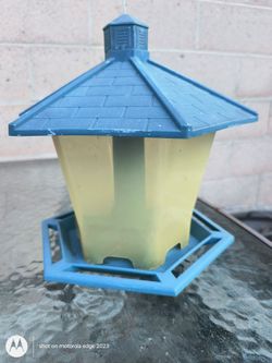 Bird feeder $5