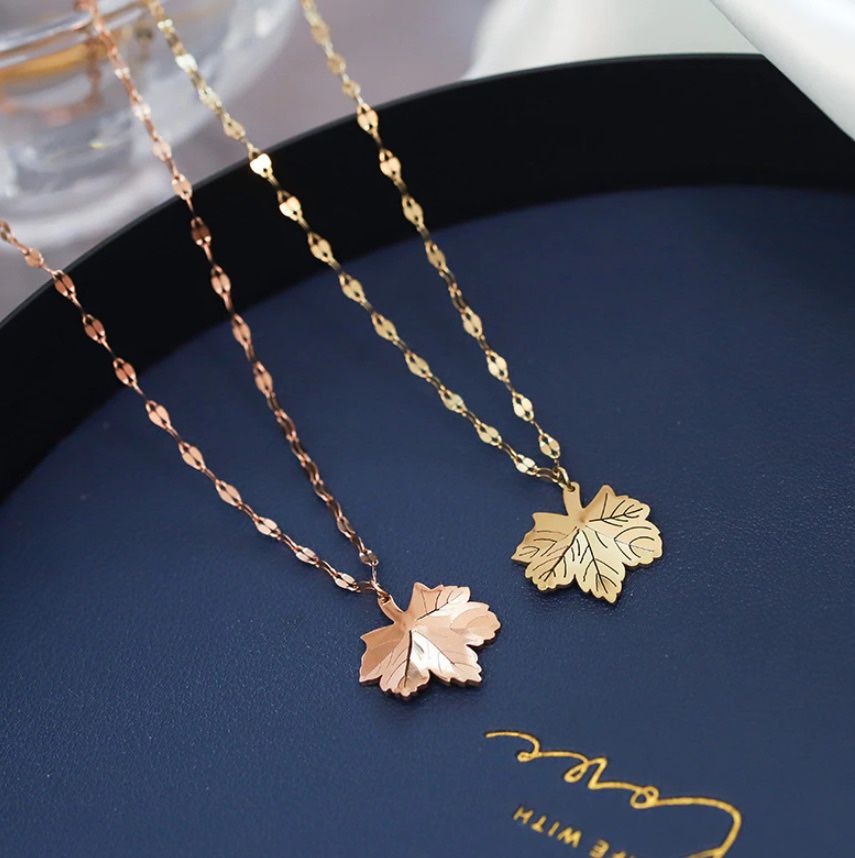 316L Stainless Steel Maple Leaves Pendent Necklace For Women/fall