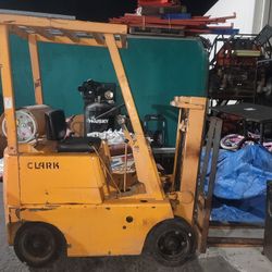Clark Forklift 