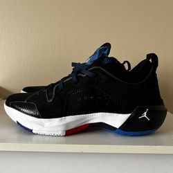 Air Jordan 37 size 13 Basketball shoes